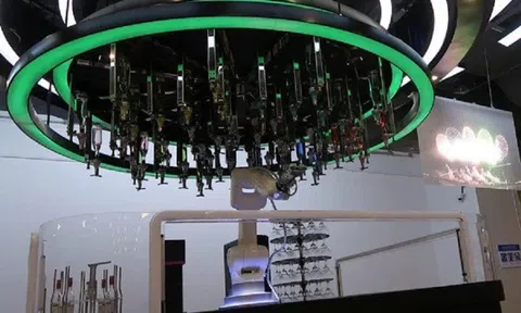 Robot thay bartender, nhân viên phục vụ tại Olympic mùa đông 2022