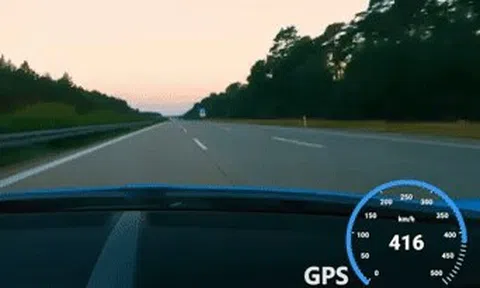 Triệu phú điều khiển Bugatti chạy 417 km/h trên cao tốc có thể bị phạt tù 2 nămicon