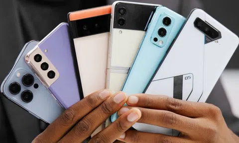 Doanh số smartphone tăng trở lại sau 4 năm lao dốc