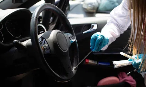 Nội thất ô tô chứa hàng ngàn vi khuẩn, bẩn hơn cả nhà vệ sinh