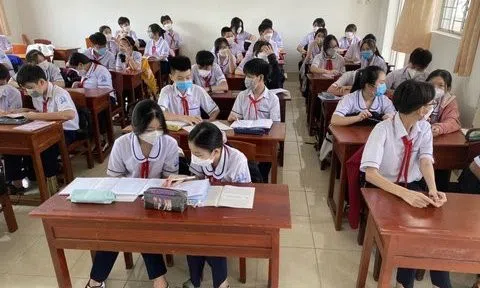 Ngày đầu đến trường, Cà Mau có 7 học sinh nghi nhiễm Covid-19