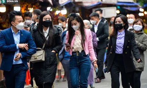 Phủ Tây hồ đóng cửa, cả nghìn người "xếp hàng" vái vọng ngoài cổng