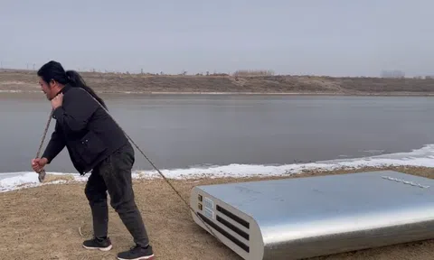 Thanh niên tự chế sạc dự phòng 27 triệu mAh, dài gần 2 m