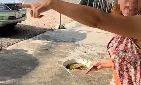 Khánh Hòa: Xác minh clip quán ăn không niêm yết giá, đòi tạt canh vào khách