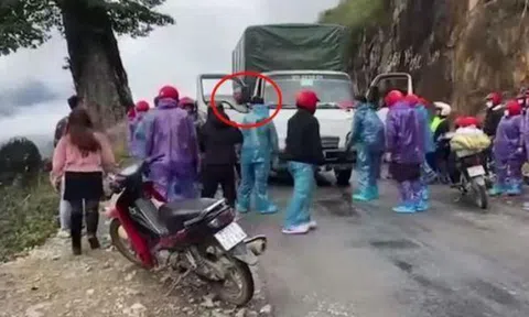 Tài xế xe tải tông vào nhóm "phượt thủ" sau khi bị hành hung?