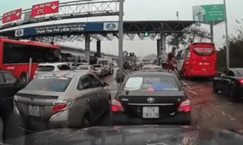 Nóng trên đường: Muôn kiểu lái xe 'bon chen, khôn lỏi' ngày đầu xuân năm mớiicon