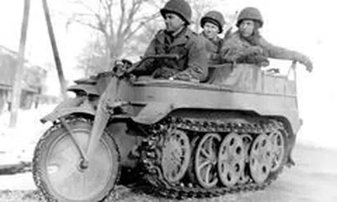 10 cỗ xe kỳ dị nhất lịch sử quân sự thế giới