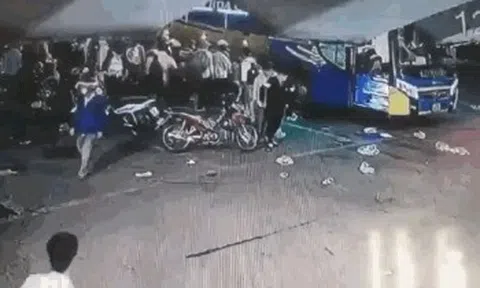 CLIP: Hình ảnh nam sinh viên tại bến xe Miền Đông trước khi “mất tích” bí ẩn