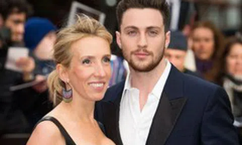 Cuộc tình 'chị em' lệch 20 tuổi vẫn hạnh phúc, lãng mạn hơn phim