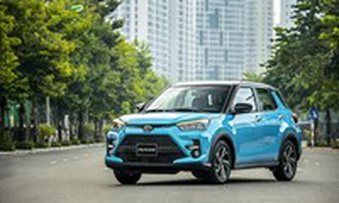 TP.HCM: Toyota Raize ‘mua bia kèm lạc’ vẫn phải chờ 4 thángicon