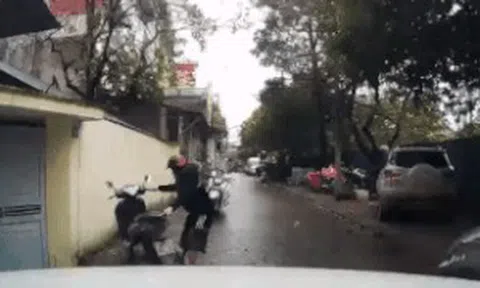 'Chị đẹp SH' với hành động nhận được bão like của tài xếicon