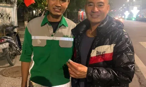 Anh lao công trả lại nhẫn kim cương nhặt được