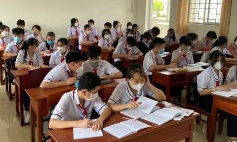 Cà Mau triển khai test nhanh Covid-19 cho học sinh và tổ chức học bán trú