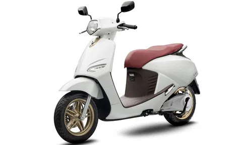 VinFast Vento giá 56,35 triệu đồng, trang bị hệ thống pin kép