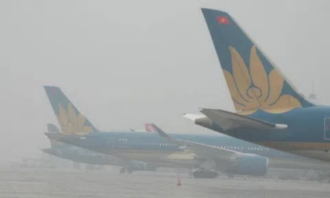 Sương mù bủa vây, nhiều máy bay không thể hạ cánh ở Nội Bài, có chuyến phải quay về Nhật