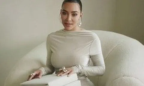 Kim Kardashian khoe căn biệt thự 60 triệu USD