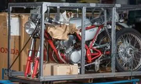 Ngắm Honda Dream 50 đời 1998 chưa 'đập hộp', hàng hiếm giá đắt đỏ