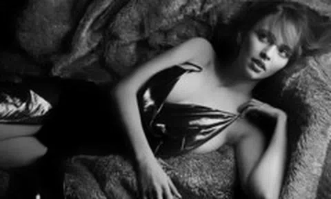 Bạn gái diễn viên xinh đẹp, nóng bỏng của tỷ phú Elon Musk