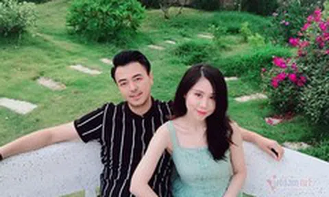 Vợ Tuấn Tú không cho chồng cởi và đóng cảnh nóng trên phim