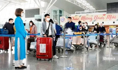 Nghịch lý trên thị trường vận tải hành khách: "Kẻ khóc, người cười"