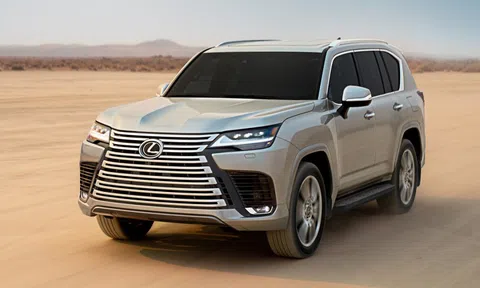 Lexus LX600 ‘khan hàng’, khách đặt mua phải chờ 4 năm mới nhận được xe