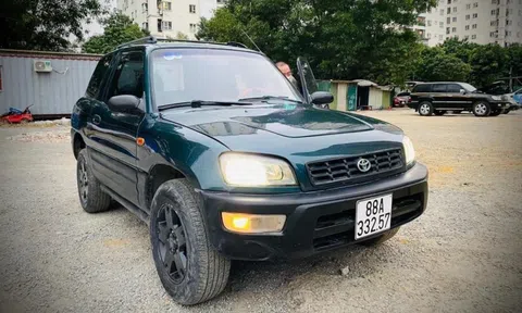 Toyota RAV4 3 cửa, cũ mà lạ tại Việt Nam