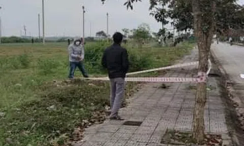 Quả đạn cối bị vứt ở khu đô thị mới