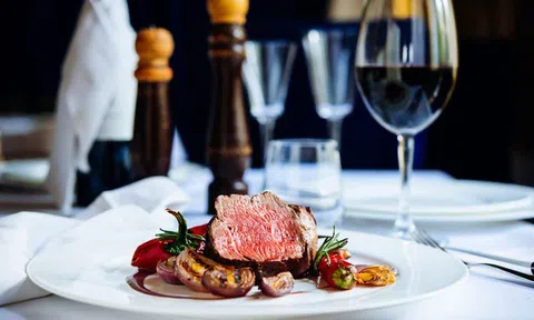 Công ty khởi nghiệp biến khí do con người thải ra thành miếng thịt thơm ngon