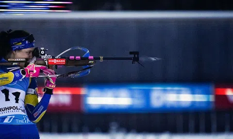 Nhiếp ảnh gia Olympic chụp "đóng băng" viên đạn giữa không trung