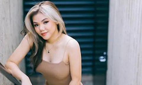 Quán quân X-Factor - học trò Hồ Quỳnh Hương sexy tuổi 23