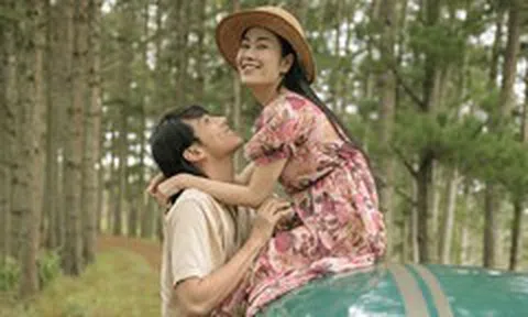 Tuyết Nga tình tứ với 'nam thần' Thuận Nguyễn