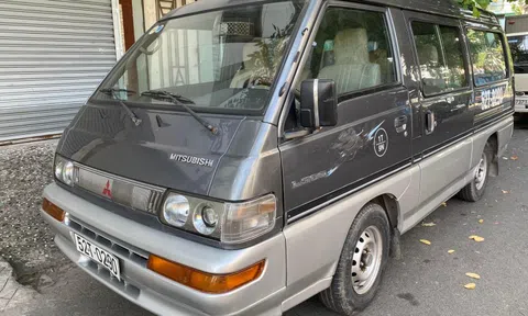 Xe 9 chỗ Mitsubishi L300 hiếm gặp tại Việt Nam