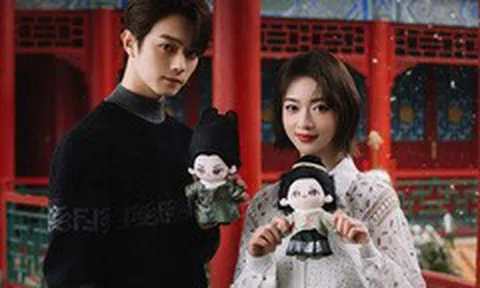 Ngô Cẩn Ngôn tình tứ bên Hứa Khải sau ‘Diên Hy công lược’ gây sốt