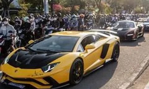 McLaren Senna và dàn siêu xe xuất hiện tại Đà Nẵng