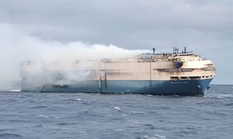 Xác định 4.000 ô tô chìm ở Đại Tây Dương, khách đặt mua tiếp tục chờ đợi