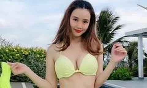 Sau clip được Kiều Minh Tuấn cầu hôn, Midu khoe hình thể gợi cảm