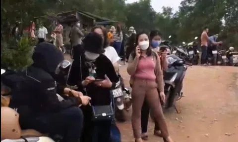 Thông tin bất ngờ về clip hàng trăm người tranh nhau "chốt 12 lô đất" nơi vùng quê heo hút