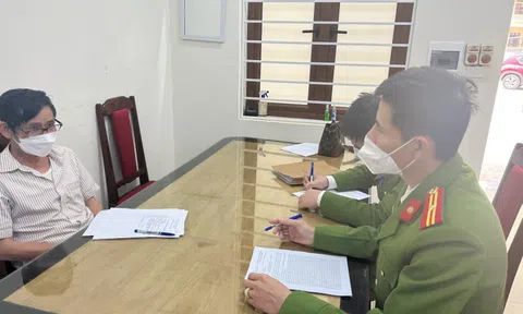 Trưởng thôn gây rối, chửi bới cán bộ xã vì không được mời dự họp tại nhà văn hóa