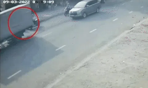 Clip: Chủ nhà mất ô tô 4 chỗ, camera ghi lại người lạ đáng ngờ bỏ lại chiếc xe đạp