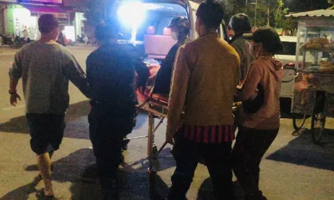 Xôn xao vụ chặn xe cấp cứu vào bệnh viện chở bệnh nhân chuyển viện