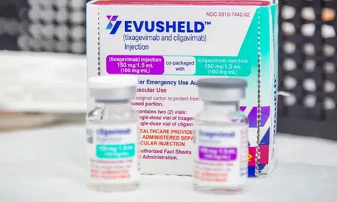 "Siêu vaccine" COVID vừa được cấp phép ở Việt Nam: Ai thực sự cần tiêm? Ai không nên tiêm?