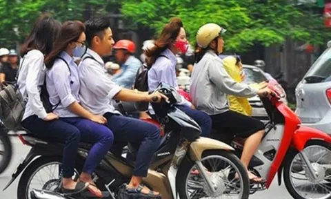 Người chưa đủ tuổi điều khiển mô tô, gắn máy bị phạt như thế nào?