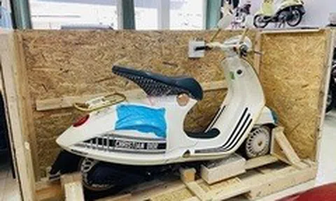 Dân chơi Cần Thơ chào giá Vespa 946 Christian Dior đến hơn 1 tỷ đồng