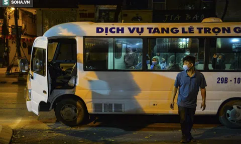 Đưa bé 3 tuổi về quê mai táng, người thân gào khóc thảm thiết "cháu chết đau đớn quá"