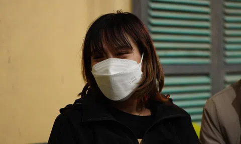 Mẹ bé gái 3 tuổi bị đóng đinh vào đầu khóc nghẹn: "Tôi chỉ biết trách bản thân mình"