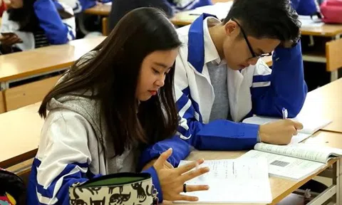 Hòa Bình: Trải thảm 1 tỷ đồng đón GS, PGS