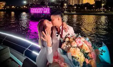 Minh Hằng được bạn trai hơn 10 tuổi cầu hôn