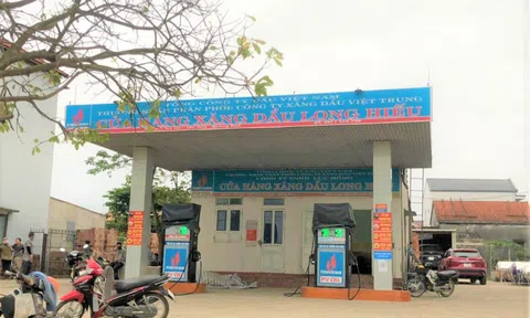 Phát hiện 1 cửa hàng xăng dầu "ém hàng"… chờ tăng giá
