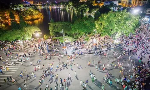 Phố đi bộ Hồ Hoàn Kiếm (Hà Nội) có thể mở cửa lại cuối tuần này