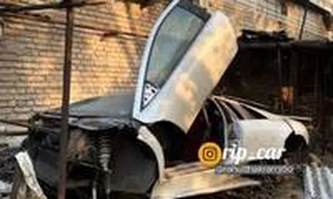 Xót xa siêu xe Lamborghini của nam siêu sao bị bỏ hoangicon